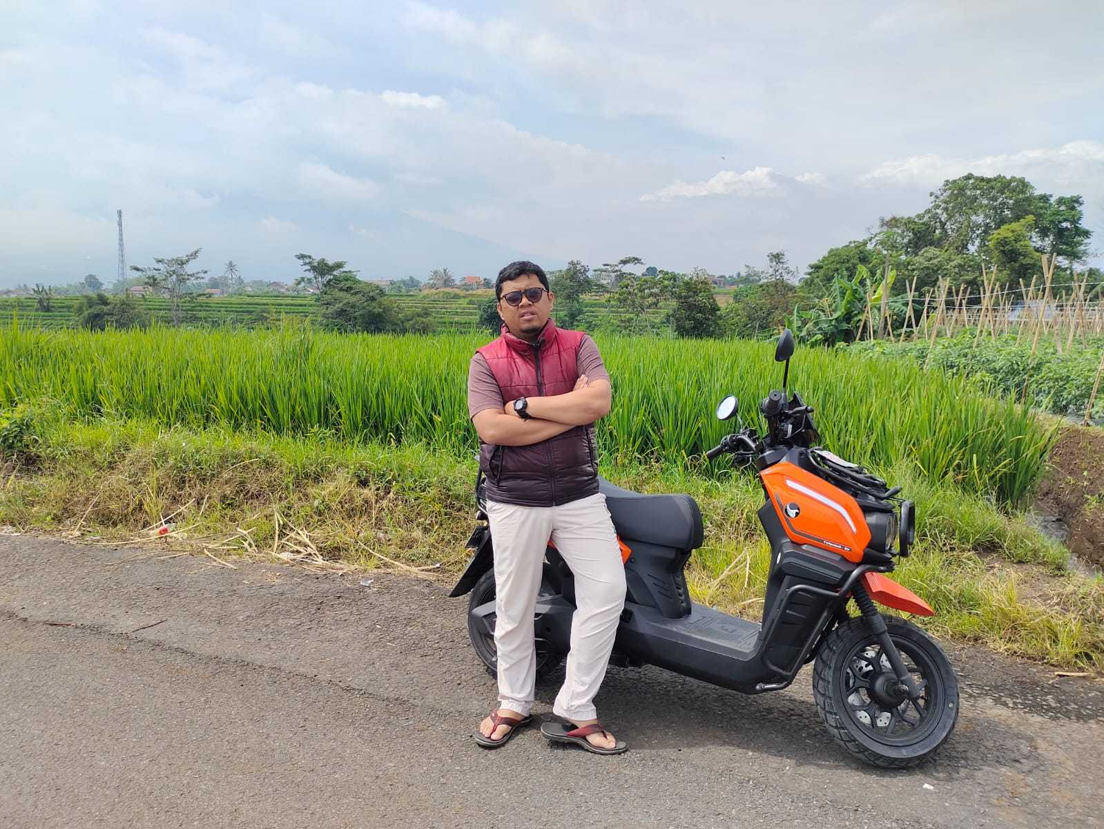 Karyawan Mau Hemat? 20 Km Cuma Habiskan 17% Baterai! Motor Listrik Tyranno Bukti Nyata Bukan Sekadar Klaim